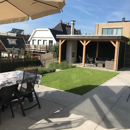 Het Station Tatil Evi Bergen aan Zee